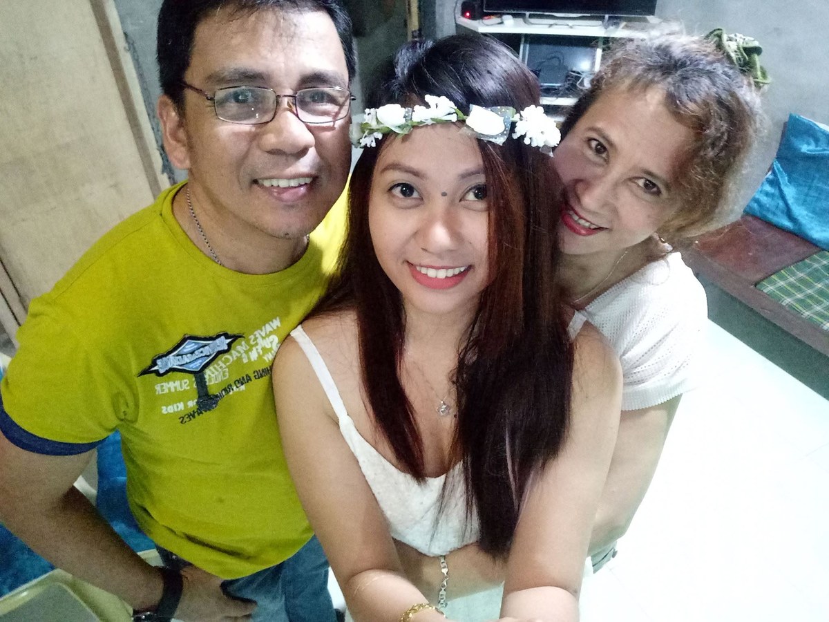 Felix Jazon, BriJi Mae Jazon Senyahan, and Jaarni Jazon together